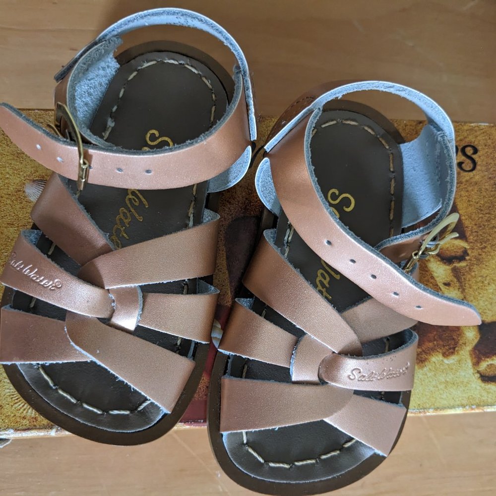 Salt Water sandals - Picture 2 of 3